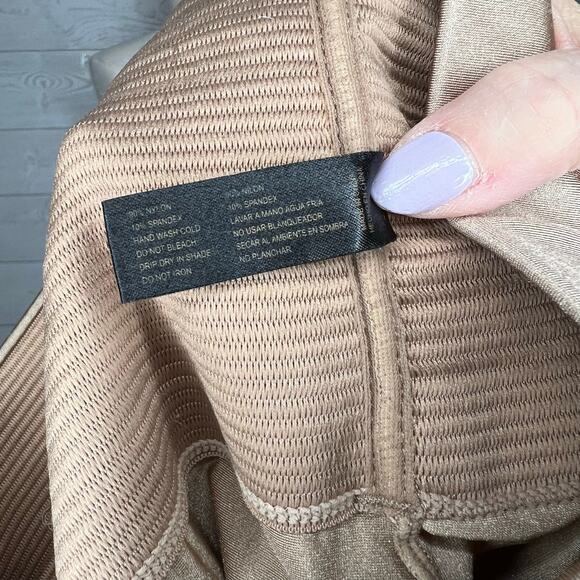 Marilyn Monroe high waist shaper slip size large - Picture 4 of 4